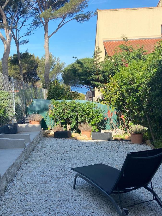 Logement Entier T2 Climatise, Parking Gratuit, Jardin, Plage A 2Min A Pied Sanary-sur-Mer Luaran gambar